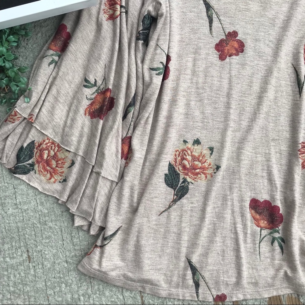 Lucky Brand Duquet Floral Ruffle Top - Picture 2 of 6